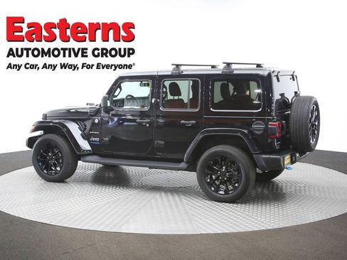 Used 2022 Jeep Wrangler Unlimited Sahara AWD/4WD image 60