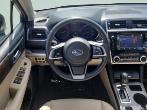 Used 2018 Subaru Outback 3.6R Limited AWD/4WD image 11