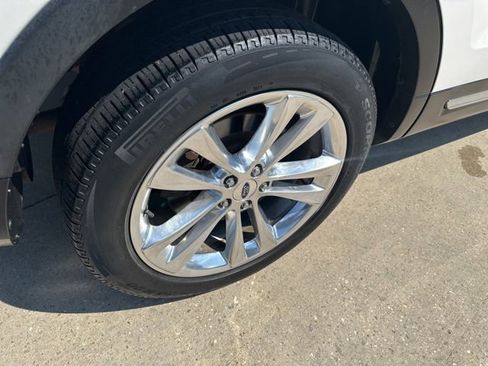 Used 2018 Ford Explorer Limited w/ Equipment Group 301A FWD image 38