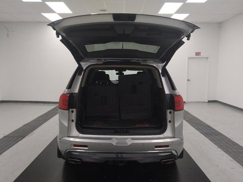 Used 2019 GMC Acadia Denali w/ Technology Package AWD/4WD image 29
