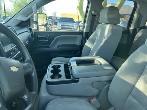 Used 2019 Chevrolet Silverado 2500 W/T AWD/4WD image 11