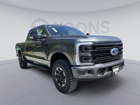 New 2026 Ford F250 Platinum w/ Tremor Off-Road Package image 10