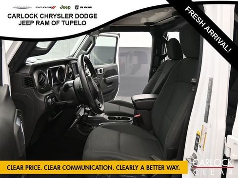 Used 2022 Jeep Gladiator Sport image 12