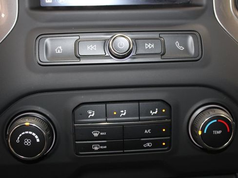 Used 2021 Chevrolet Silverado 1500 Custom Trail Boss AWD/4WD image 50