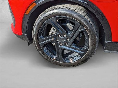 Used 2025 Chevrolet Equinox EV RS FWD image 14