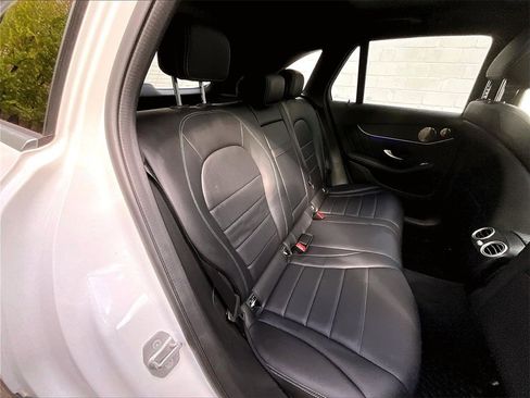 Used 2021 Mercedes-Benz GLC 300 GLC 300 image 21