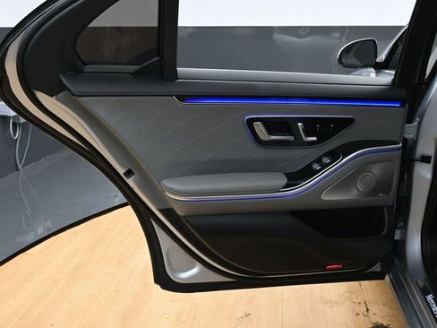 Used 2021 Mercedes-Benz S 580 4MATIC Sedan image 44