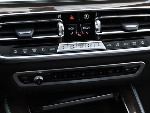 Certified 2023 BMW X5 xDrive40i w/ Executive Package image 18