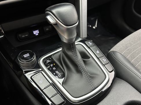 Used 2022 Kia Seltos S image 16