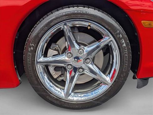 Used 2011 Chevrolet Corvette Coupe w/ 1LT RWD image 18