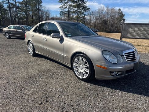 Used 2008 Mercedes-Benz E 350 Sedan image 3