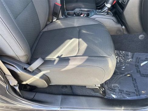 Used 2022 Jeep Gladiator Sport image 13