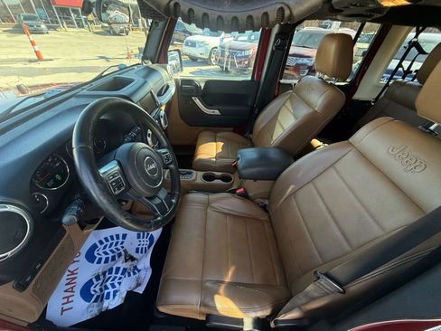 Used 2011 Jeep Wrangler Unlimited Rubicon w/ Dual Top Group image 10