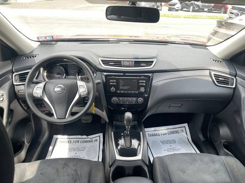 Used 2016 Nissan Rogue S AWD/4WD image 23