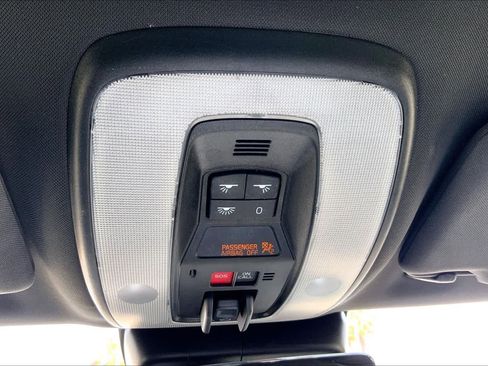 Used 2016 Volvo V60 T5 Premier w/ Convenience Package image 30