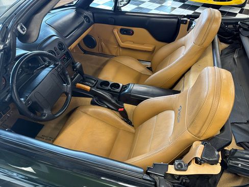 Used 1997 MAZDA MX-5 Miata M-Edition image 17