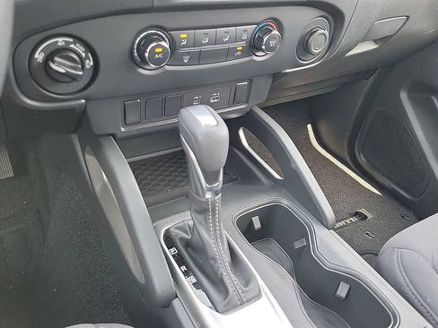 Used 2023 Nissan Frontier SV AWD/4WD image 16