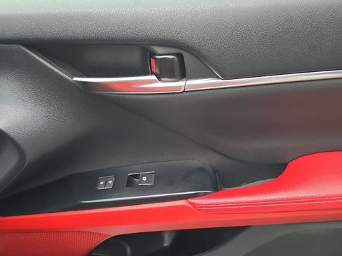 Used 2020 Toyota Camry XSE FWD image 18
