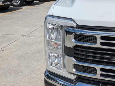 Used 2024 Ford F350 XL w/ XL Chrome Package AWD/4WD image 9
