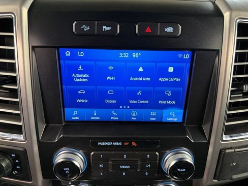 Used 2016 Ford F150 Platinum w/ Equipment Group 701A Luxury AWD/4WD image 10