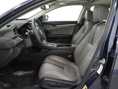 Used 2016 Honda Civic Touring image 22