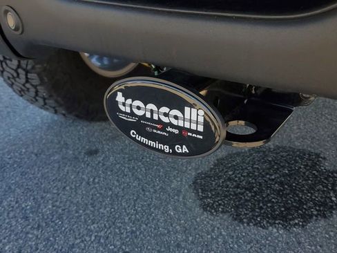 Used 2023 Ford Bronco Badlands image 9