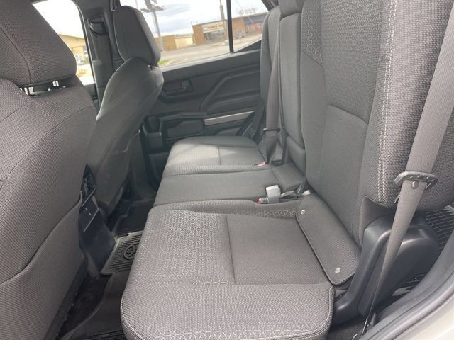 Used 2025 Toyota 4Runner SR5 AWD/4WD image 21