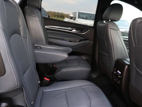 Used 2022 Buick Enclave Essence w/ Experience Buick Package image 15