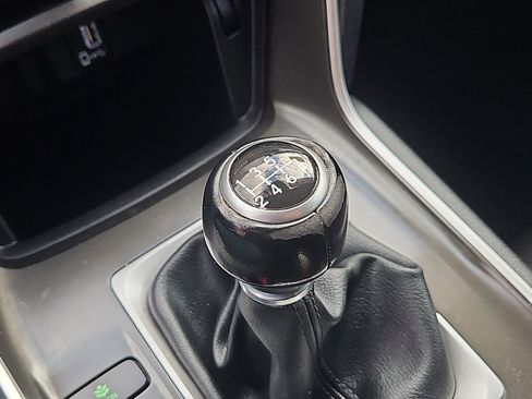 Used 2018 Honda Accord Sport image 13