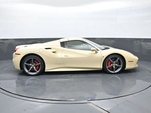 Used 2017 Ferrari 488 Spider RWD image 17