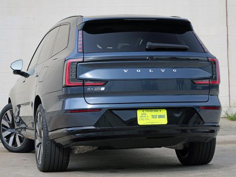 Used 2025 Volvo EX90 Ultra AWD/4WD image 6