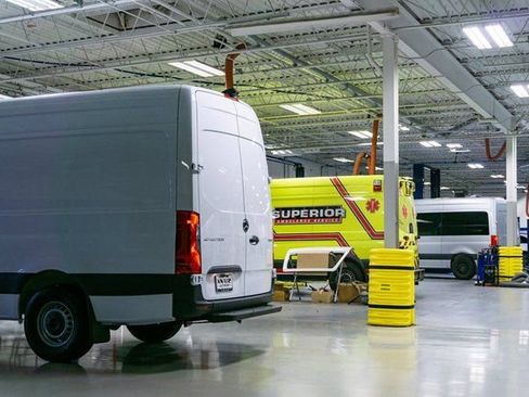 Used 2024 Mercedes-Benz Sprinter 2500 image 20