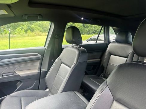 Used 2023 Volkswagen Atlas Cross Sport SEL AWD/4WD image 10