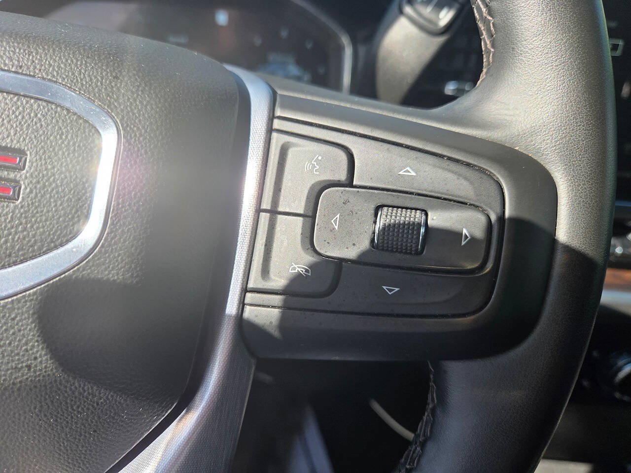 Used 2026 GMC Sierra 1500 SLT AWD/4WD image 10