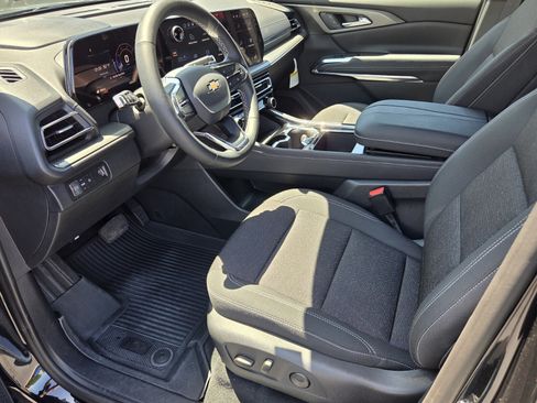 New 2026 Chevrolet Traverse LT w/ Driver Confidence Package FWD image 5