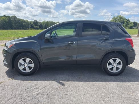 Used 2020 Chevrolet Trax LS w/ Tint and Cruise Package FWD image 6