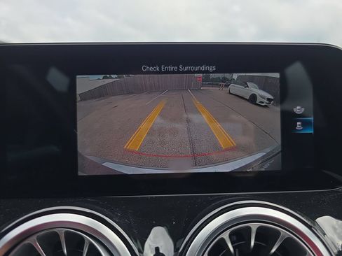 Certified 2022 Mercedes-Benz GLB 250 image 26