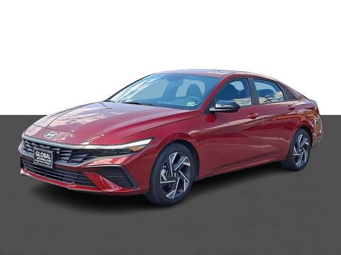 Used 2025 Hyundai Elantra Sport FWD image 3
