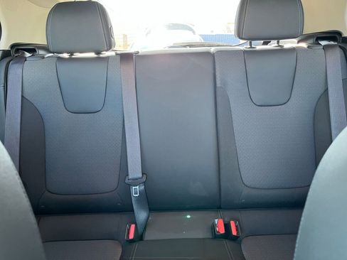 Used 2025 Buick Encore GX Preferred image 36