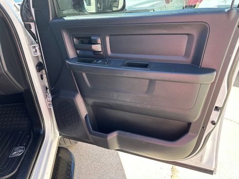 Used 2014 RAM 3500 Tradesman w/ Chrome Appearance Group image 15