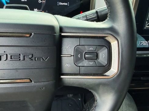 Used 2024 GMC Hummer EV 2X AWD/4WD image 30