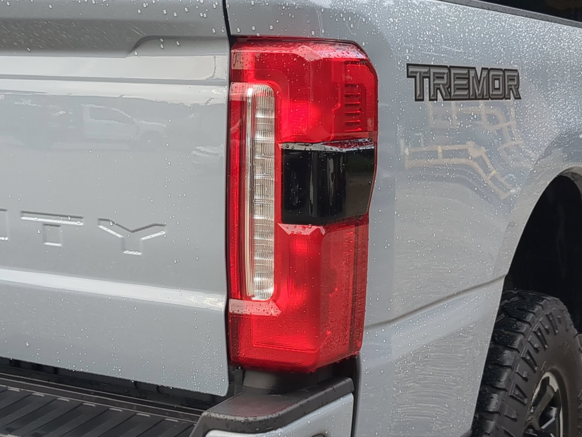 Used 2025 Ford F250 Lariat w/ Lariat Ultimate Package AWD/4WD image 45