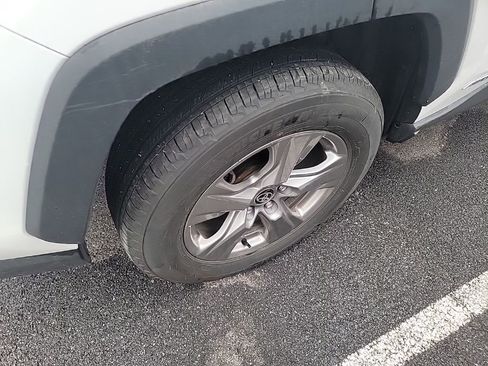 Used 2025 Toyota RAV4 XLE image 9