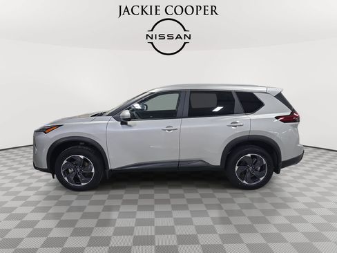 Used 2024 Nissan Rogue SV w/ SV Premium Package FWD image 8