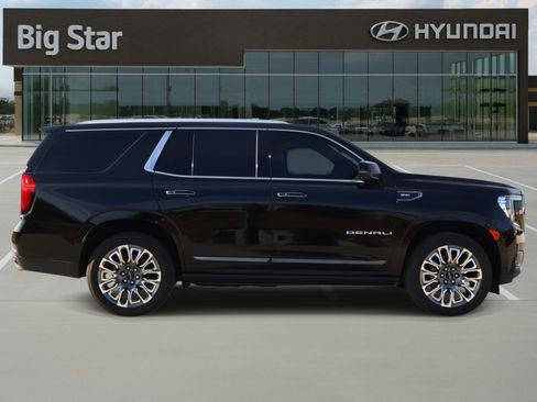 Used 2024 GMC Yukon Denali Ultimate AWD/4WD image 5