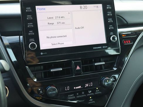 Used 2022 Toyota Camry XSE FWD image 23