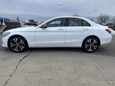 Used 2018 Mercedes-Benz C 300 4MATIC Sedan image 4