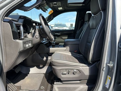 Used 2024 GMC Sierra 1500 AT4X AWD/4WD image 16