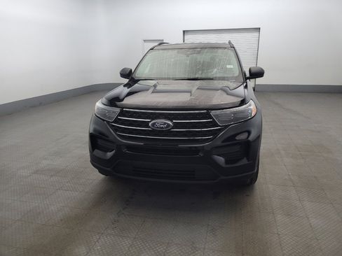 Used 2020 Ford Explorer XLT w/ Comfort Package image 15