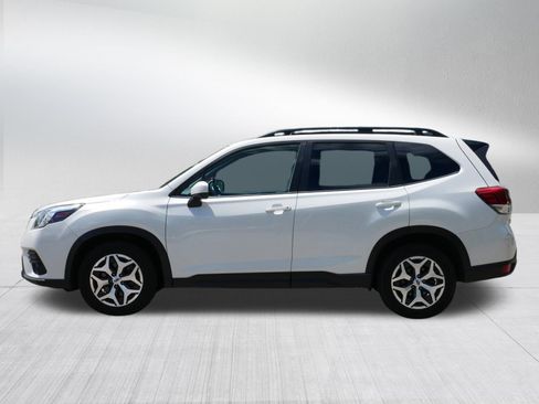 Used 2024 Subaru Forester Premium AWD/4WD image 4